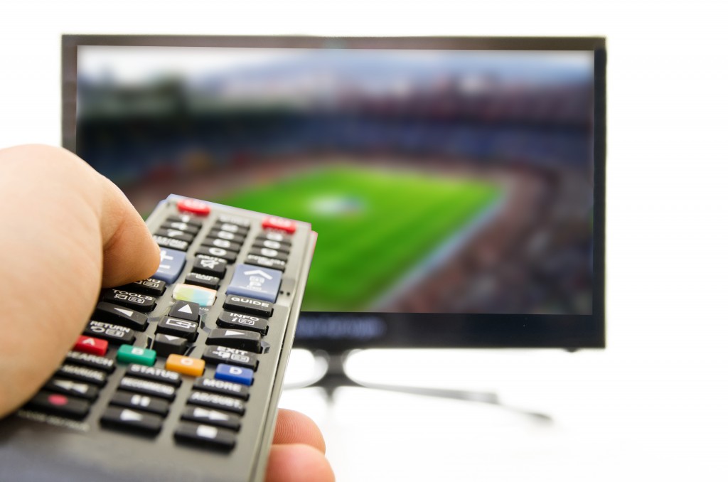 Smart TV also enjoy football